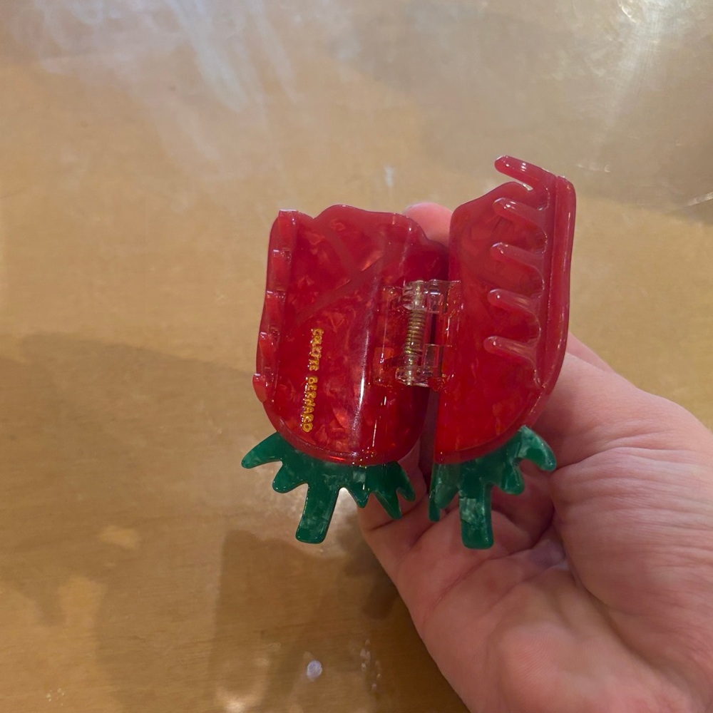 Red and Green Rose-Shaped Hair Claw Clip